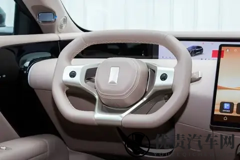 华为乾崑ADS 4+鸿蒙座舱，这款SUV“满配”开卷-1