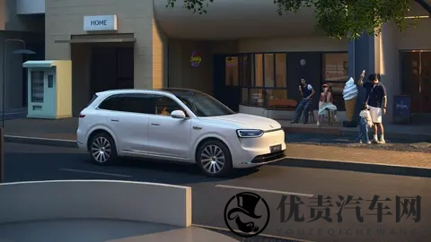 全新问界M7｜纯白Dress Code，出发City Walk-1