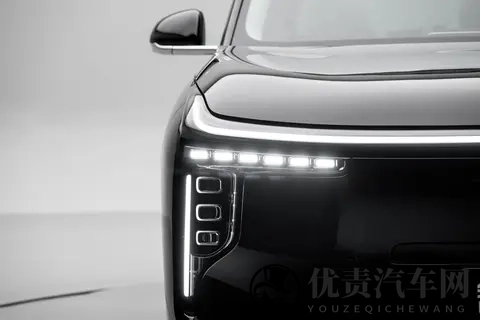 3228万起！智己LS9正式上市，能“冲凉”的大六座SUV-2