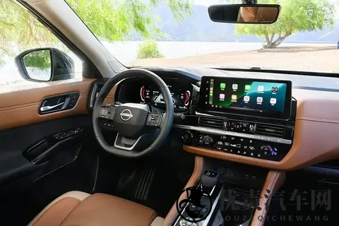 日产Pathfinder中期改款：稳重升级的美式奶爸车-1