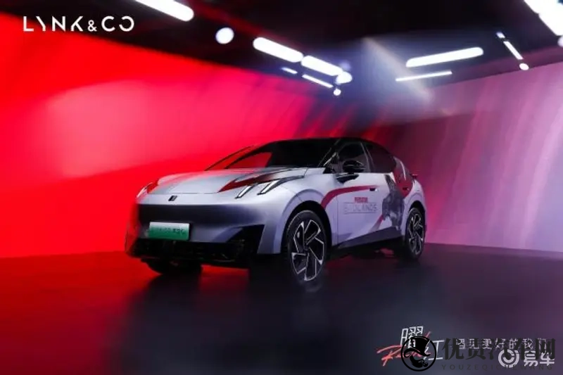 赛道荣耀与都市精致,领克广州车展展台引燃车迷热情-1