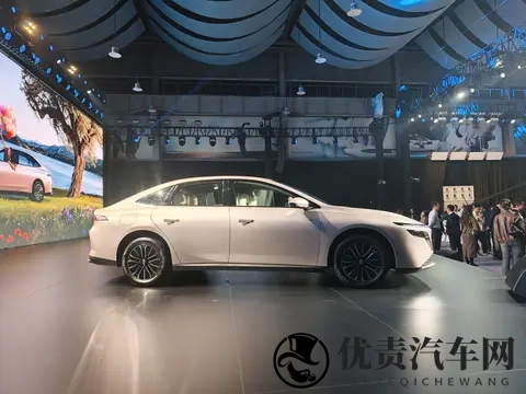 东风日产N6主动定义10万以上长续航插混，宁用大电池不做网约车-3