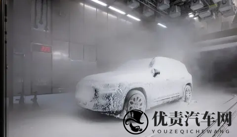 全新一代奔驰GLB下月首发，全新内饰也很有看点-1