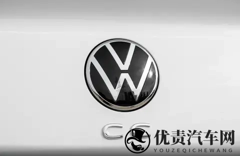 主题仍是运动感,轿跑猎装两种选择,26款大众CC表现如何?-3