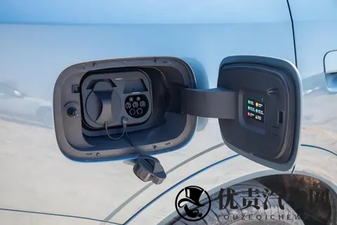 五真实力?15万级中型SUV新选择!这旅行小房车凭什么这么火?-2