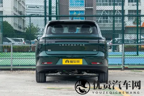 零跑C10：15万级家用SUV的务实之选-2