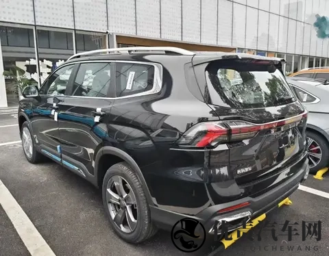 气场十足！第三代吉利豪越L到店实拍，外观升级，新增15T动力-1