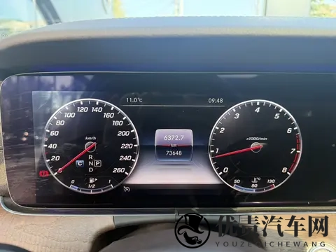 22万拿下19年奔驰E300L，7万公里一手车，体验行政级舒适-1