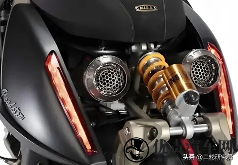 入手这辆摩托车，3个理由让你欲罢不能，但最后一个硬伤太致命！-2
