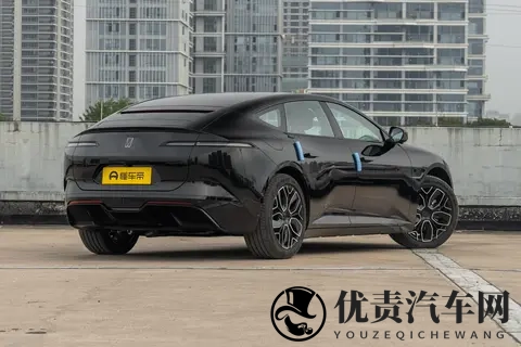 全系标配四激光雷达，还有华为技术加持，深度体验2026款阿维塔12-3