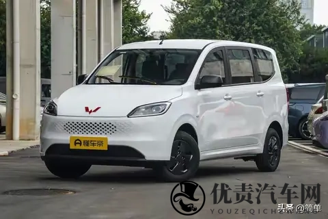 548万元起!全新五菱宏光燃油版正式上市,15升动力-2