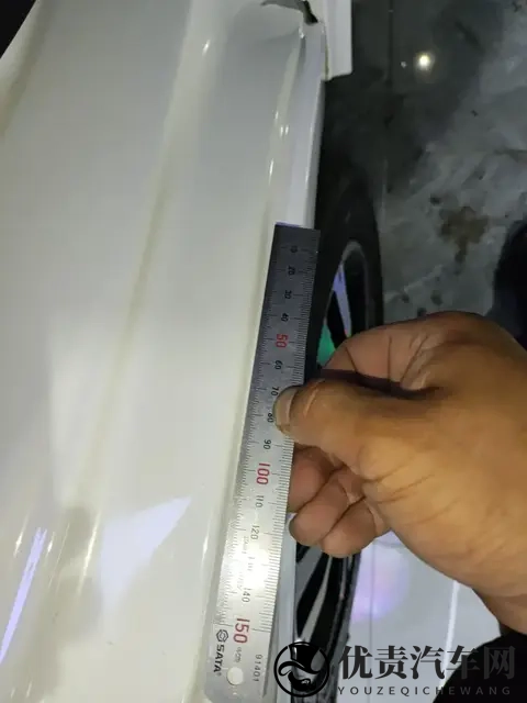 13万多拿下19年奔驰C级，体验轻混运动轿跑！-2