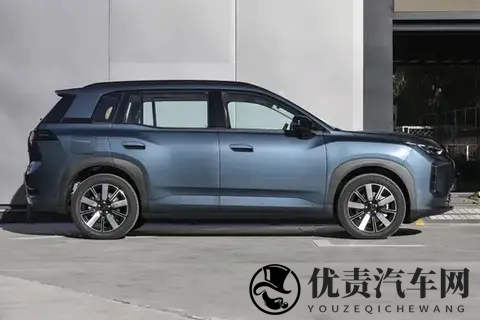 增程车痛点终结者！20 万配置卖 12 万 +埃安这波诚意炸了-3