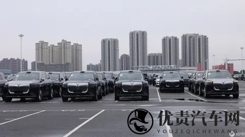 岚图泰山首批展车现已到店,11月18日正式上市-2