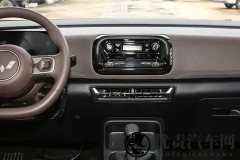 实测五菱星光730：7万级配侧滑门+独立悬架，是否打破性价比认知-1