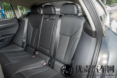 宝马 4 系避坑：425i vs 430i 差 4 万选谁-2