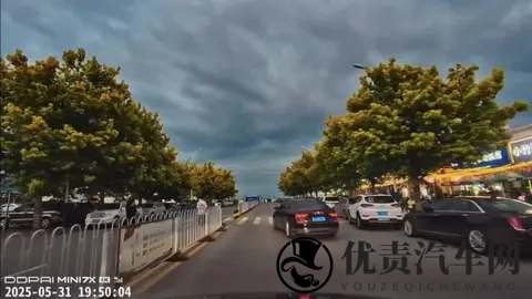 行车记录仪怎么选?70迈和盯盯拍6款记录仪大PK,测评告诉你答案-1