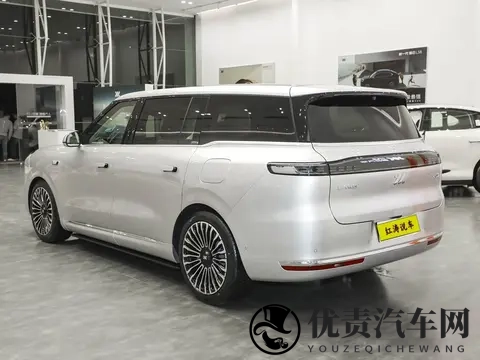 智己LS9上市，冰箱_彩电_大沙发，灵蜥数字底盘，尺寸大过理想L9-1