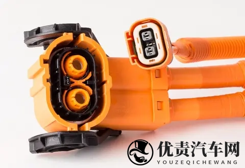 下雨天能不能开新能源汽车，车辆是否会漏电？-2