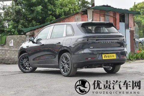 1228万起，605km续航+8295芯片！零跑C10的“技术平权”香不香？-2