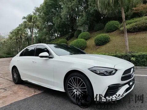 23款准新奔驰C级,19万公里,落地省十几万?-1