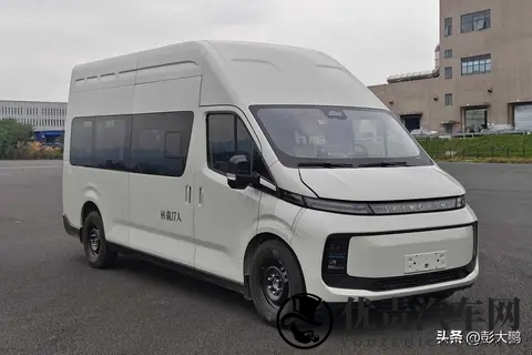 新车：创维17座纯电动客车，599米车长，27米车高，宁德电池-1