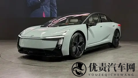 第13代丰田卡罗拉的“渣男”气质，真让女生上头-2