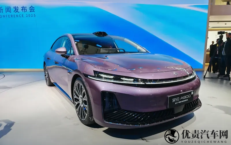 广汽昊铂A800内饰公开,鸿蒙座舱加持,L3多久上?-1