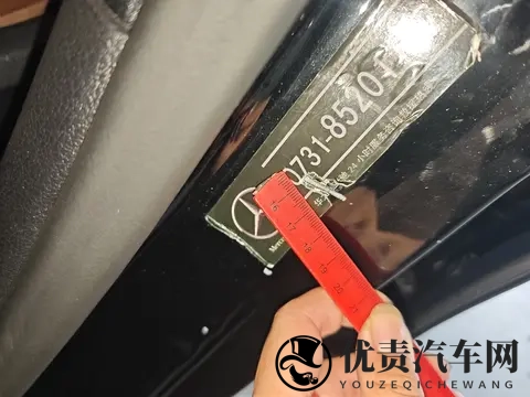 14万拿下21年奔驰GLB，家用代步一手车，精致之选！-1