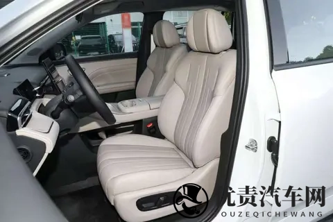 试驾埃安i60高功纯电版:空间智能拉满,10万级纯电惊喜-1