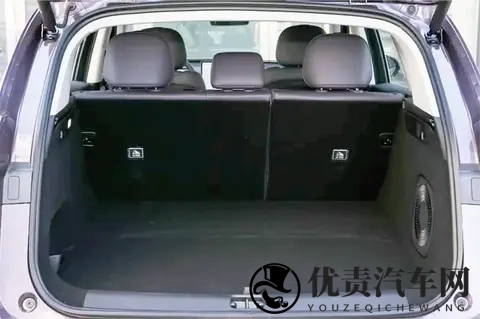 年底买车，重点就看这款！零跑C10凭什么成13万级家用SUV爆款？-3