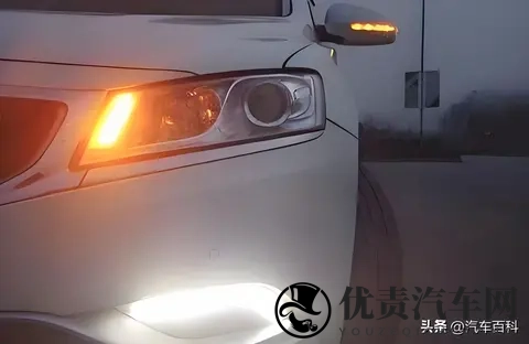 开车不打转向灯，28%事故因它起，新规罚到肉疼！-1