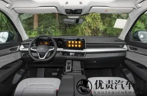 合资大五座SUV直降5万，后排空间比肩商务车，大众揽巡选购指南-3