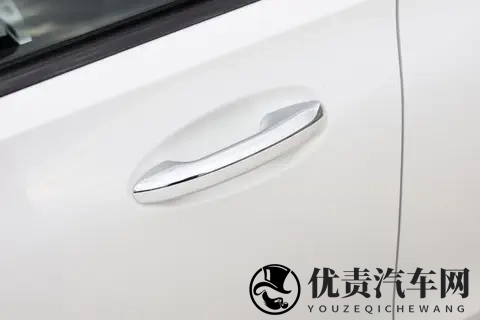 3383万起，奔驰C级换芯，新奔驰c级还香得起来吗？-3