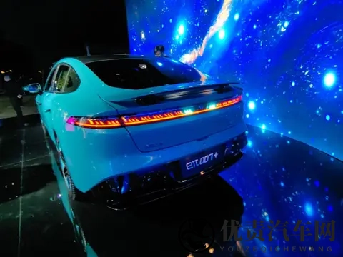 东风奕派eπ007+售1399万起，37秒破百-2