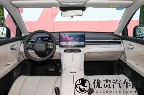 纠结了一个月的增程SUV，试驾AION i60后终于不慌了-3