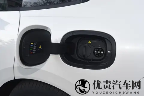 央视认证全球好车 长安马自达EZ-60亮相广州车展-1