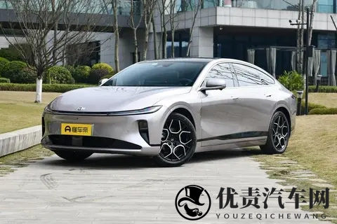 长安汽车:从历史变迁到新能源突破,独特发展路径待探讨?-1