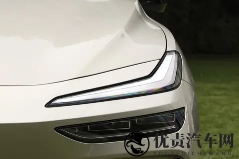 2026款吉利银河星舰7EM-i上市 限时售958万起-1