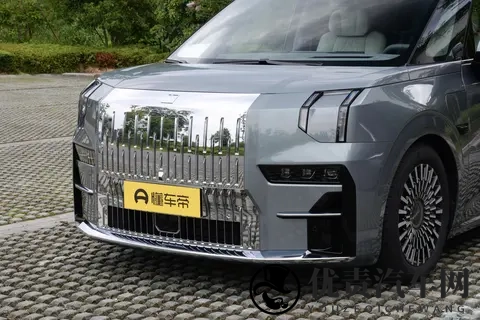 极氪009年底冲量?5年 0 息 省5万 再免15万购置税,让对手怎么活?-2