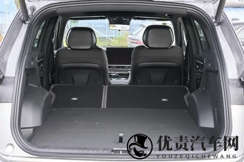 15万级燃油SUV，吉利星越L凭什么卖爆了？-2