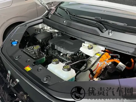 五菱星光730丨738万起售的紧凑型MPV，燃油+混动+纯电-1