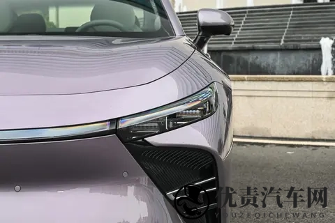 续航1645km，油耗49L，这台15万级车啥来头？-3