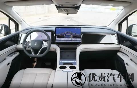 26款比亚迪夏上市，价格下调配置缩减，是好是坏？-2