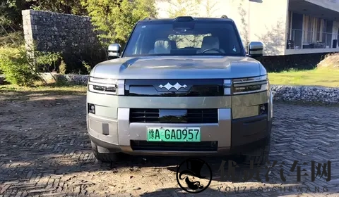 既有越野车的硬派，也有家用车的细腻，试驾方程豹钛7-3