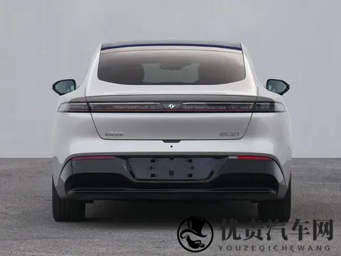 东风奕派 eπ007 四电机车型申报：峰值功率 400kW，轮边电机布局-1