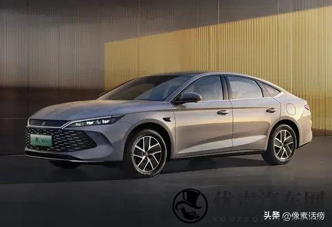 9万级卷王焕新！2026款秦L DM-i实测：续航油耗双突破，还降了价？-1