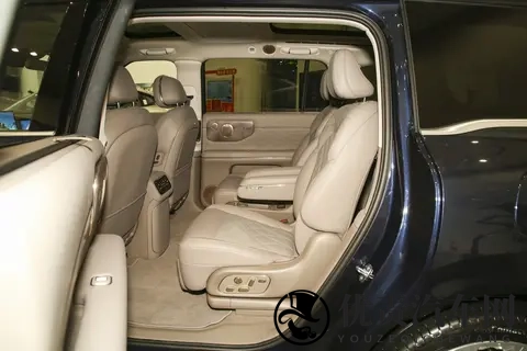 长超5米2的“王炸”SUV,6座+增程,纯电续航超400km,有必要吗?-1