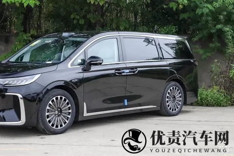 岚图第 30 万辆车下线东风汽车冲刺年度新能源 100 万销量目标IT之家-3