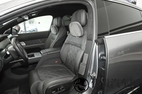 高端出行新选择!蔚来ET9空间大配置高,家用商用都合适-1